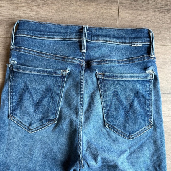 MOTHER High Waisted Runaway flare jeans - size 26 - distressed - Picture 6 of 15